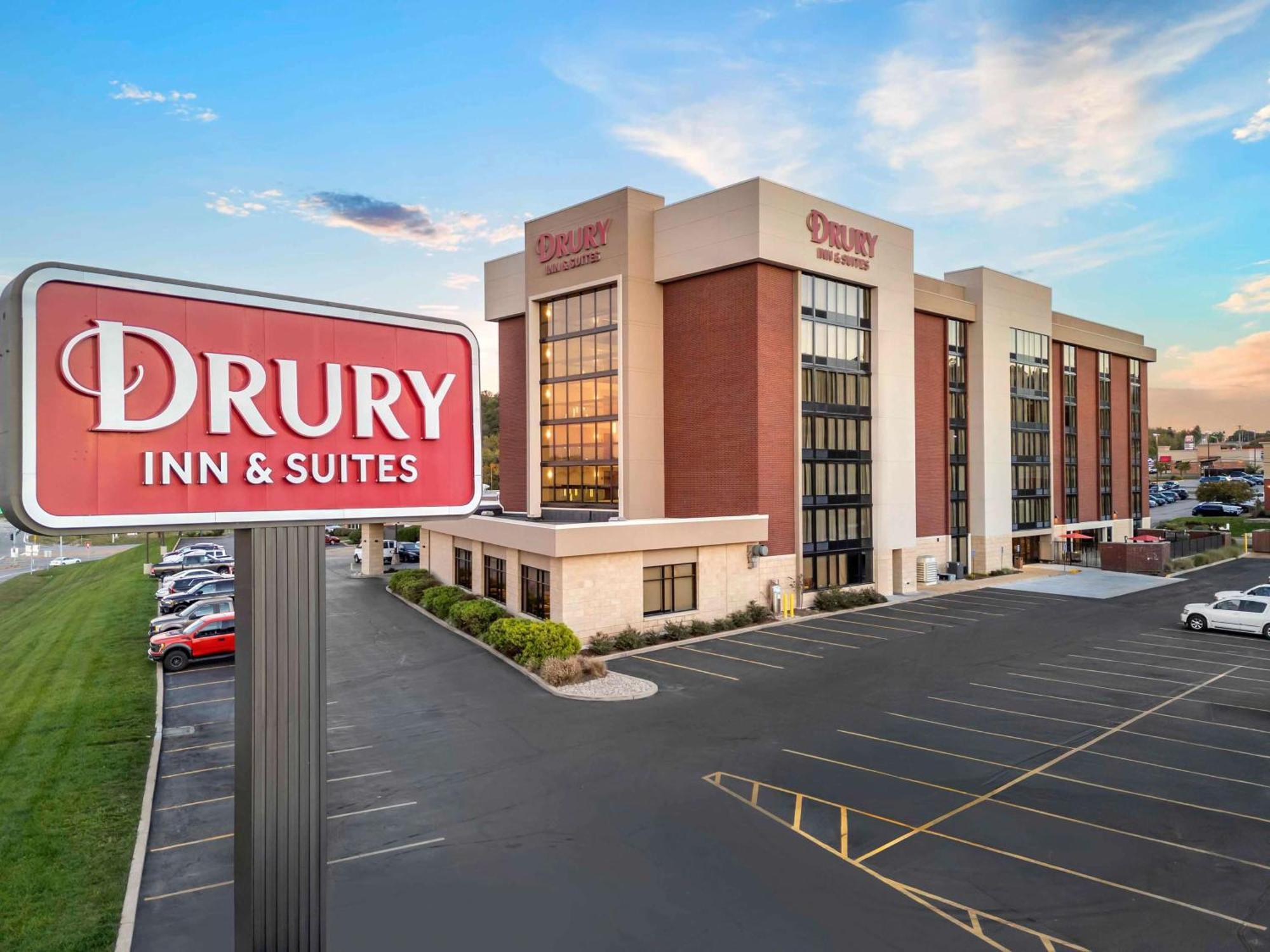 Drury Inn & Suites St. Louis-Southwest Valley Park Exterior photo